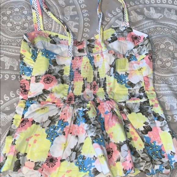 Free people floral top 🌸 - Picture 2 of 2